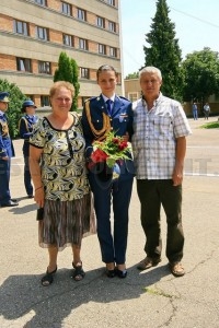 Cu părinții, la avansarea în primul grad de ofițer (iulie 2014, Brasov)