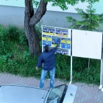 Dovadă : Cine a mânjit (înnobilat) panourile electorale în Piatra Neamț &#8211; știre actualizată