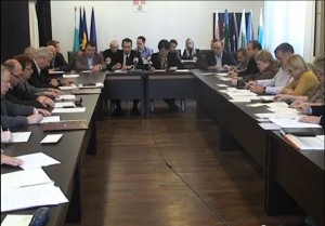 Piatra Neamț: primăria plătește creditul, investițiile &#8211; la mila Consiliului Județean