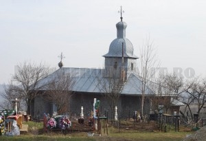 Construită acum 300 de ani, Biserica boierului Poloboc n-a avut titlu până în 2014