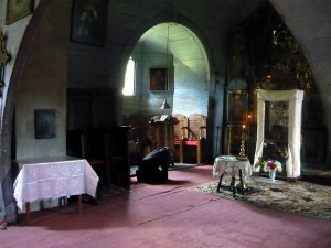 Mănăstirea Tarcău &#8211; combinație nefericită între frasin și tablă ruginită