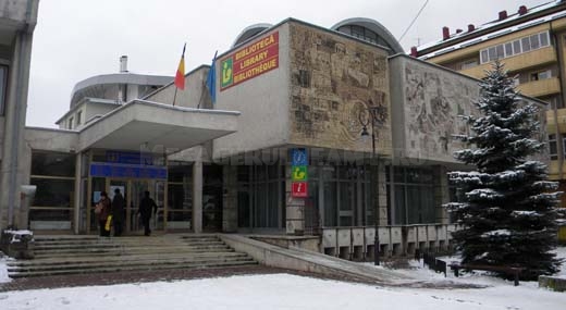 Echipamente IT şi cursuri de formare pentru Biblioteca Kirileanu şi alte 12 biblioteci comunale
