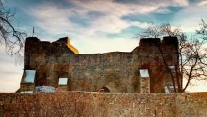 CONTROVERSE: Cetatea Neamț &#8211; la Complexul Muzeal sau la Primăria Târgu Neamț?