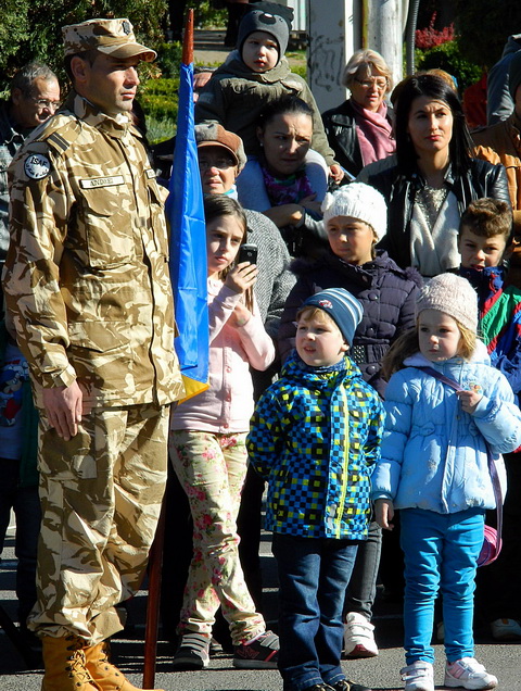 ZIUA ARMATEI: Copii, părinți, militari și oficialități GALERIE FOTO