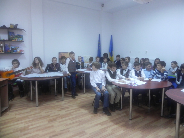 Ziua Națională a României sărbătorită de elevii Școlii Nr. 5 Piatra Neamț