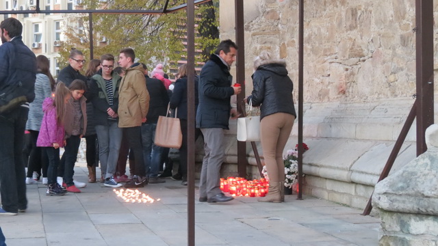Piatra Neamț comemorează victimele de la ”Colectiv”