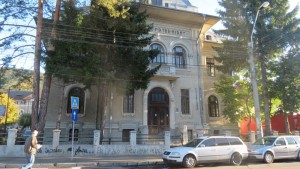 Poșta centrală din Piatra Neamț &#8211; o afacere murdară