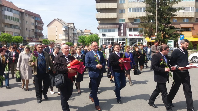 GALERIE FOTO Târgu-Neamț: Procesiune de Florii cu&#8230; politicieni