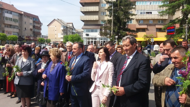 GALERIE FOTO Târgu-Neamț: Procesiune de Florii cu&#8230; politicieni