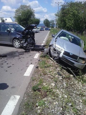 Accident rutier la Săcălușești. Implicată o femeie de afaceri din sat. Galerie foto