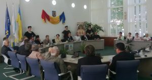Târgu Neamț: Consiliul care nu cuvântă, dar votează