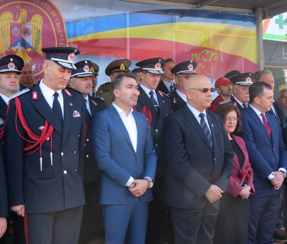 ISU ”Petrodava” Neamț a primit drapelul de luptă FOTO
