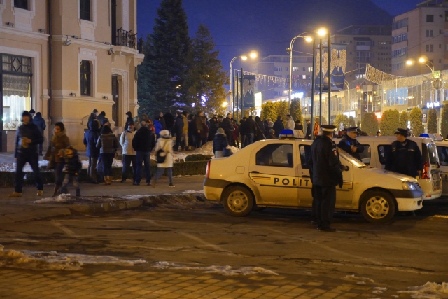 ACTUALIZARE Proteste la Piatra Neamț și Roman împotriva modificării codurilor penale!