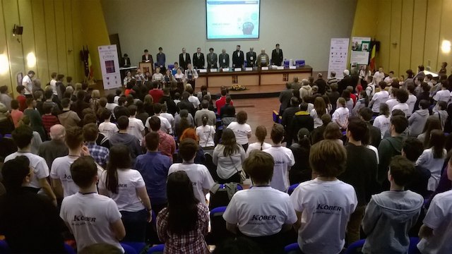 Cei mai buni elevi fizicieni se întrec la Piatra Neamț în Concursul Național de Fizică &#8220;Evrika&#8221;