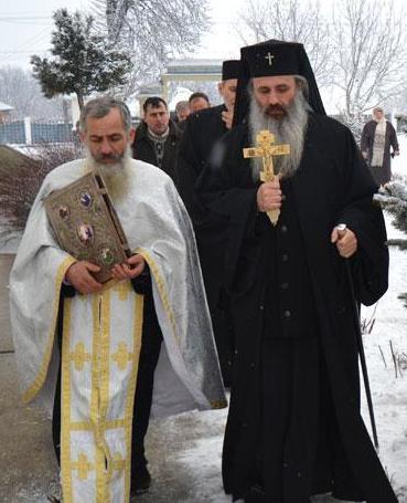 Destituirea părintelui Savin, de la Dochia, un nou scandal generat de Sinodul de la Creta