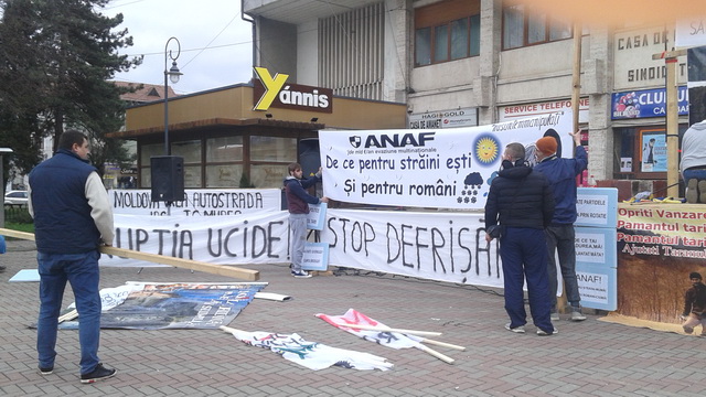 GALERIE FOTO Noi proteste anticorupție la Piatra Neamț