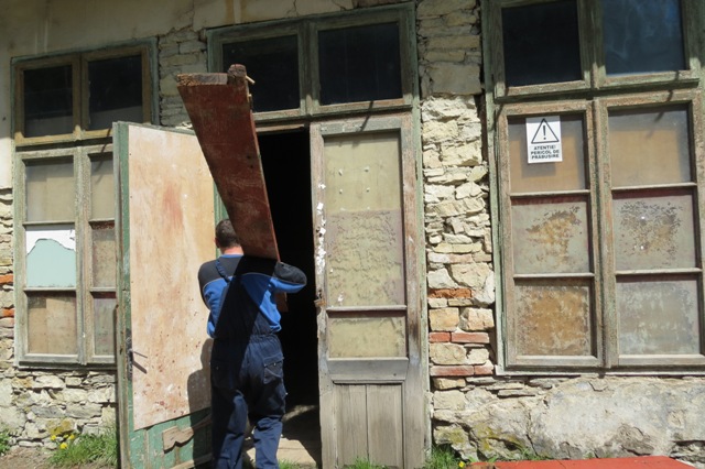 Cazinoul care strică fața Stațiunii Bălțătești, lăsat în voia sorții