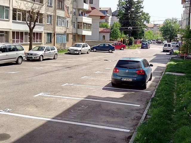 FOTO TÂRGU NEAMȚ: Lucrări la parcările de reședință
