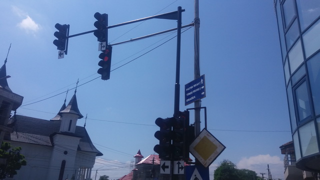 FOTO Târgu-Neamț: Semaforizare modernă în intersecția de la Humulești