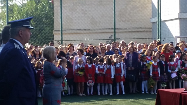 Deputatul Laurențiu Leoreanu a deschis noul an școlar în șase școli din Roman
