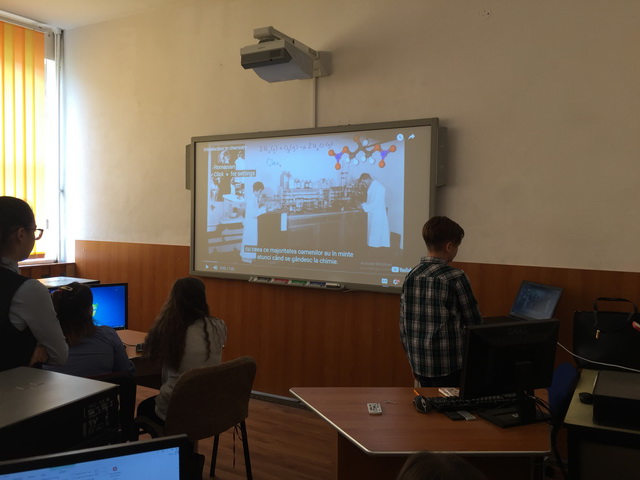 FOTO Tablă interactivă performantă la Școala Gimnazială &#8220;Elena Cuza&#8221;
