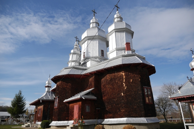 PATRIMONIU Biserica din satul copilăriei lui Labiș – un monument nevizitat