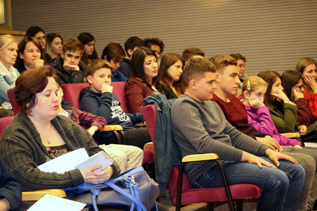 Elevă din Neamț premiată la Concursul &#8220;Ion Barbu-Dan Barbilian&#8221; de la Călărași