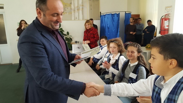 Târgu-Neamț: Copii premiați la concursul &#8220;Frumusețea naturii, în mâinile copiilor&#8221;