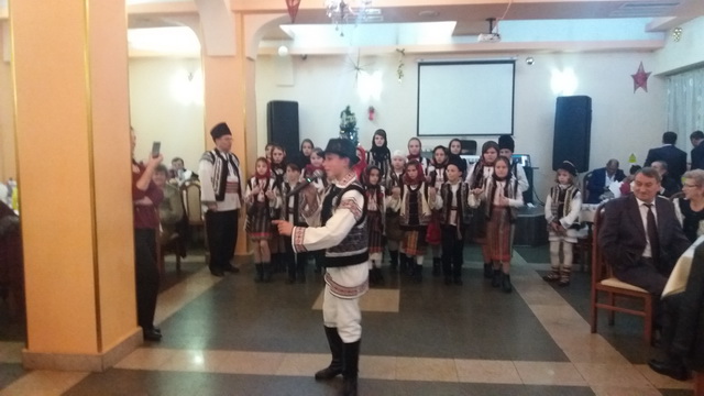 FOTO Târgu-Neamţ: Revelionul Asociaţiei de pensionari “Pe meleaguri nemţene”