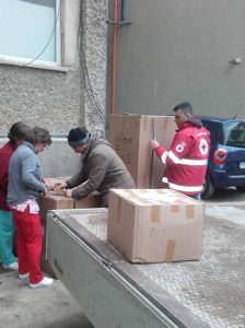 Rareșiștii și Crucea Roșie Neamț &#8211; donații pentru Pediatrie și Maternitate