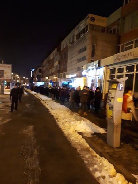 Protest la Piatra Neamț, solidaritate cu protestele de la București. Foto