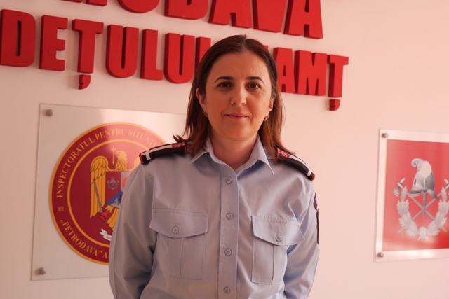 Mihaela Baghiu &#8211; femeia ”dură” care păzeşte vistieria ISU Neamţ
