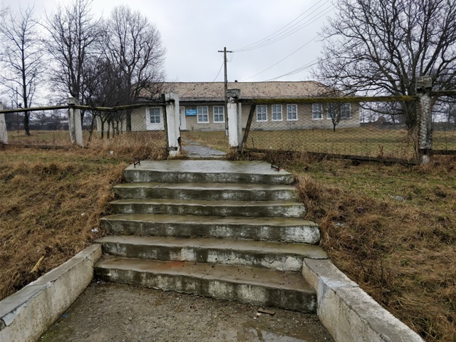REPORTAJ Ce s-a ales de cele 11 școli din Bârgăuani