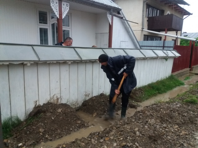 FOTO Inundaţii în zona Târgu-Neamţ