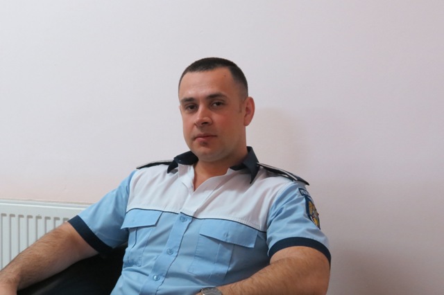 Radu Mitroi &#8211; omul care lasă uniforma de poliţist pentru roba de magistrat