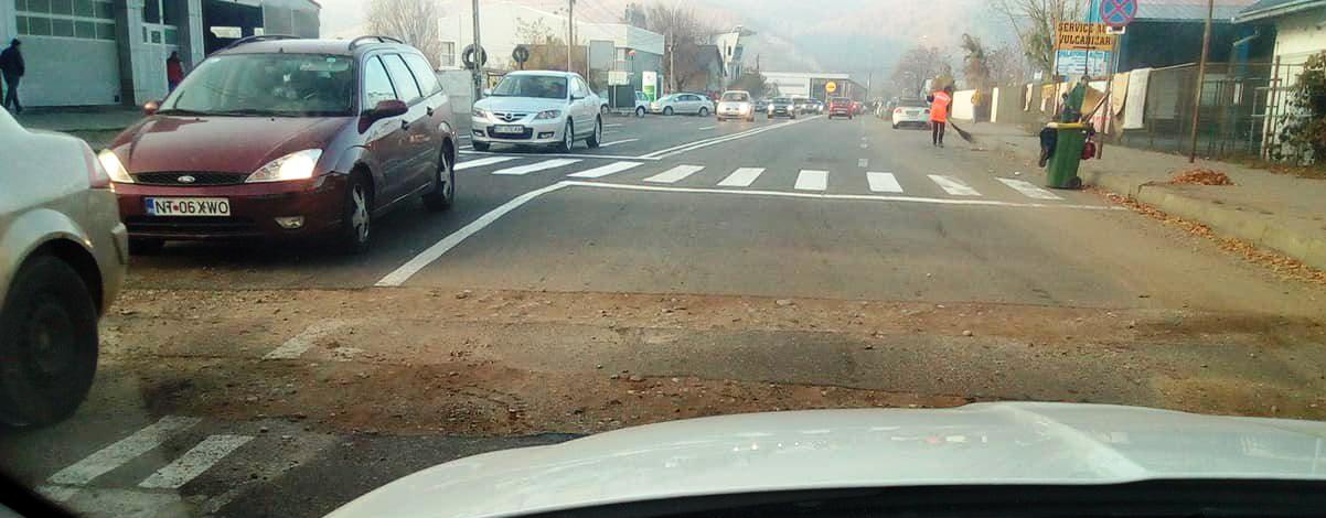 Atenție, cică se asfaltează șanțuri pe strada Fermelor!