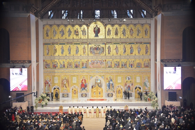 Cîteva gînduri la inaugurarea Catedralei Naţionale: Dumnezeu răsplăteşte vrednicia cu vrednicie