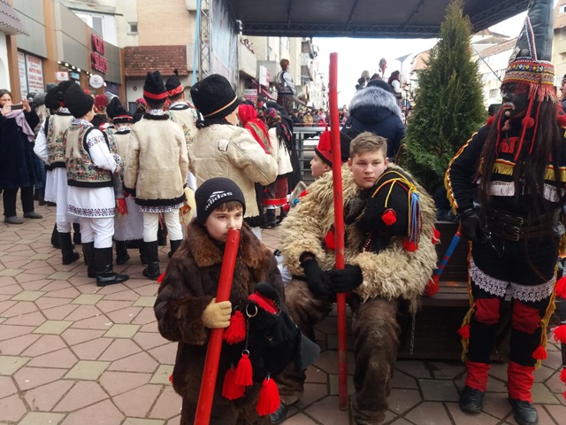 Sărbătoare la Târgu Neamț- Festivalul de datini și obiceiuri. Galerie foto.