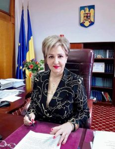 Senatorul Emilia Arcan: ”Sincere urări angajaților Inspectoratului Județean de Poliție Neamț și tuturor polițiștilor români, oameni care s-au angajat în slujba cetățeanului!”