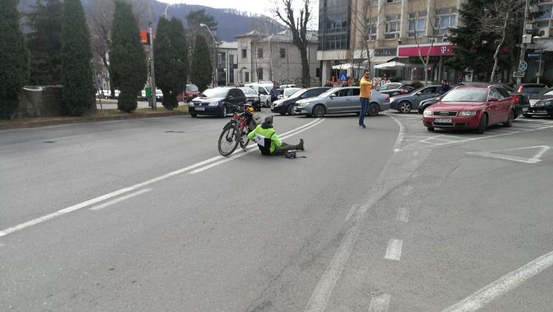 Protest pentru Autostradă : Tot centrul orașului Piatra Neamț a fost blocat! Galerie foto