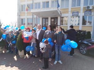 Ziua Internaţională a Autismului marcată şi la Primăria Târgu Neamţ