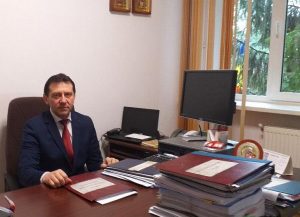 Comisarul șef Victor Vlad face raportul activității IPJ Neamț pentru ministrul Fifor