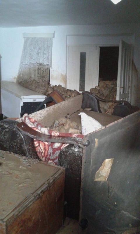 Cartierul Văleni din Piatra Neamț lovit de puhoaie. 14 persoane evacuate. Foto