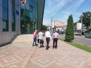 Martor în procesul polițiștilor din Târgu Neamț judecați pentru șpagă: ”Am pus 200 de lei în certificatul de înmatriculare”