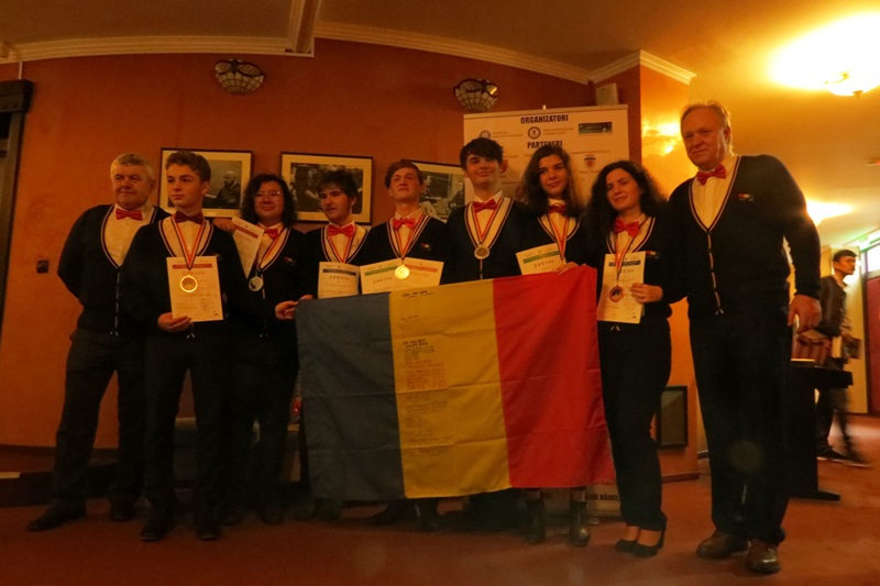 Echipa României pe podiumul Olimpiadei Internaționale de Astronomie de la Piatra Neamț