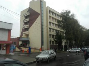 Covid-ul afectează alte trei secții ale Spitalului Municipal Roman