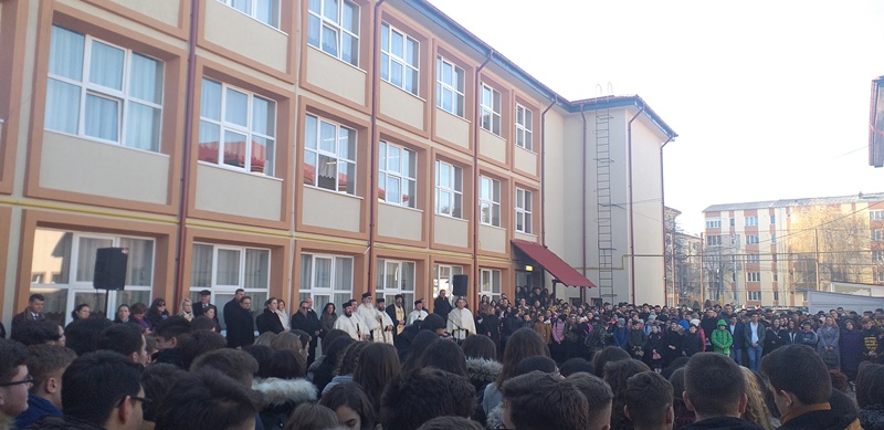 A fost inaugurat noul corp central al Colegiului Naţional „Ştefan cel Mare” din Târgu Neamţ