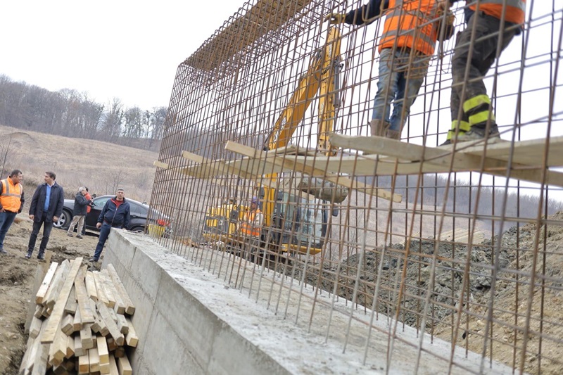 Drumuri și poduri intrate în modernizare, în zona Târgu Neamț