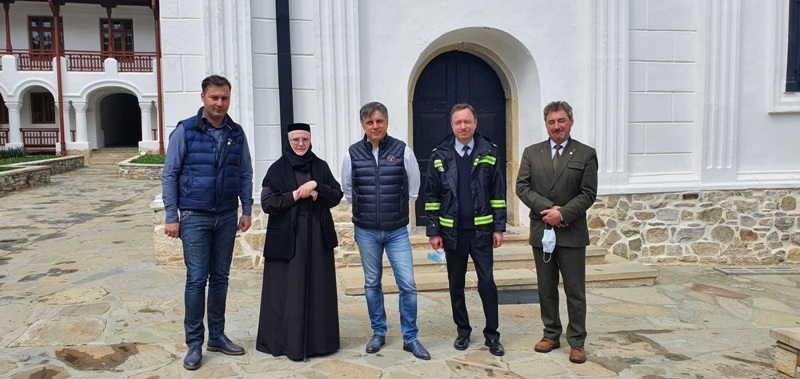 Oficiali din Neamț în sprijinul mănăstirii Agapia