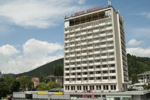 Medicii de la Spitalul Județean – cazați la Grand Hotel Ceahlău